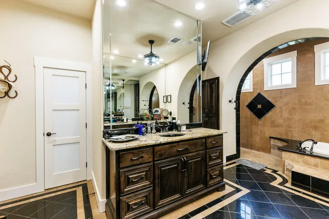 $1,800,000 | 8117 County Road 6220, Shallowater, TX 79363