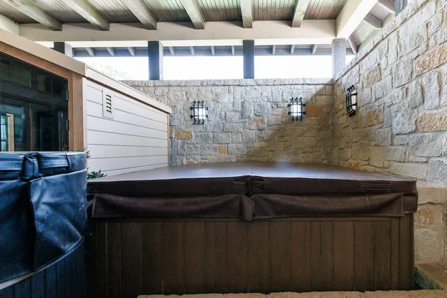 $1,800,000 | 8117 County Road 6220, Shallowater, TX 79363