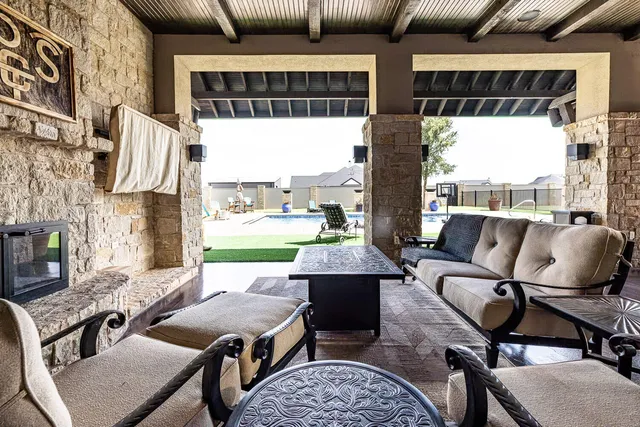 $1,800,000 | 8117 County Road 6220, Shallowater, TX 79363