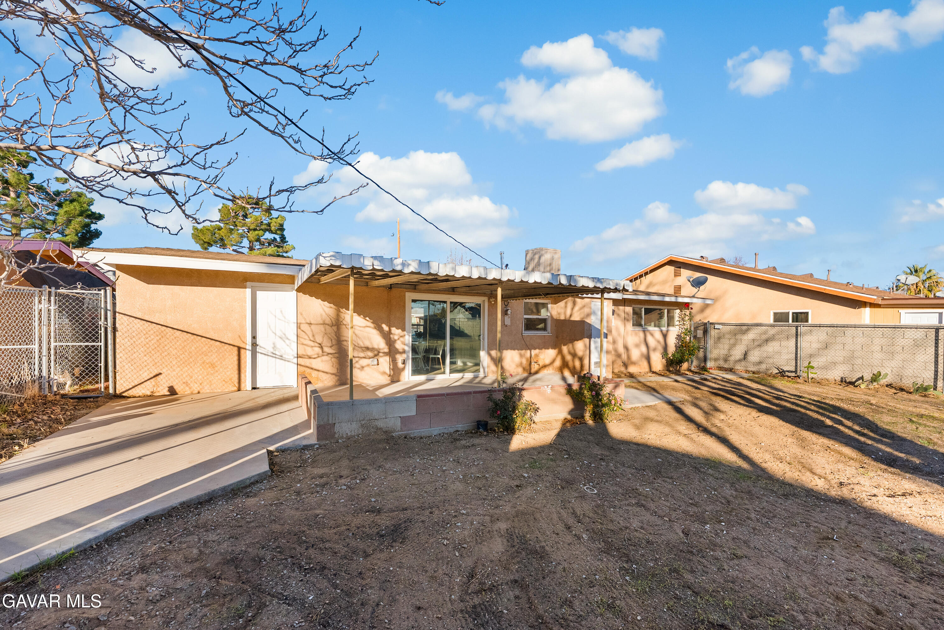 38640 Larkin Avenue Palmdale, CA 93550 - Photo 13 of 38 a view of an outdoor space