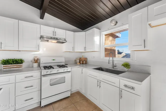 $399,999 | 38640 Larkin Avenue, Palmdale, CA 93550