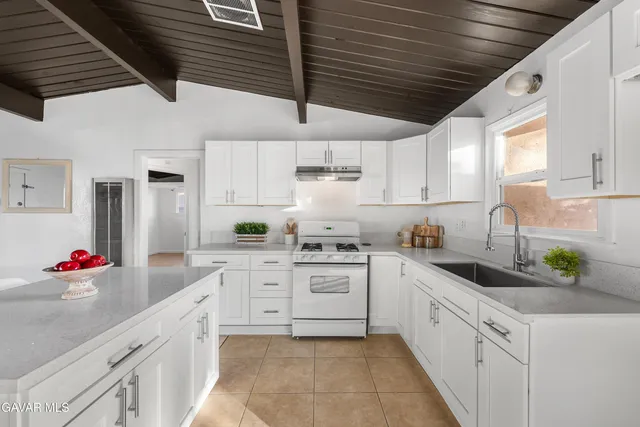 $399,999 | 38640 Larkin Avenue, Palmdale, CA 93550