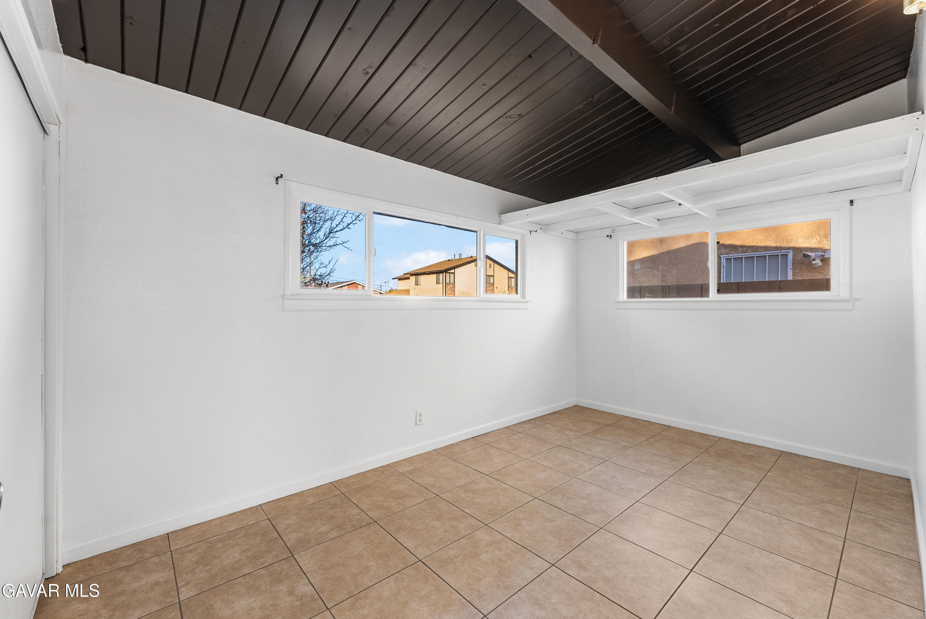 38640 Larkin Avenue Palmdale, CA 93550 - Photo 31 of 38 a view of room