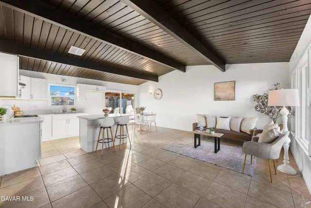 $399,999 | 38640 Larkin Avenue, Palmdale, CA 93550