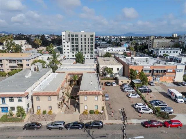 a picture of city view