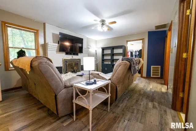 $197,000 | 1380 Highway 45, Vienna, IL 62995