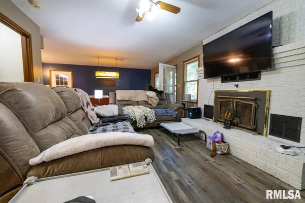 $193,845 | 1380 Highway 45, Vienna, IL 62995