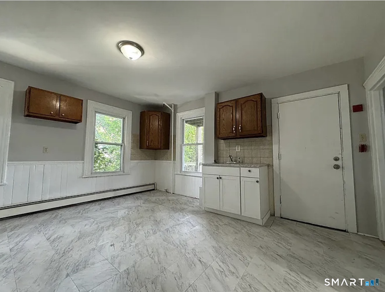 113 Green Street Waterbury, CT 06708 - Photo 2 of 19 Gallery Image 2