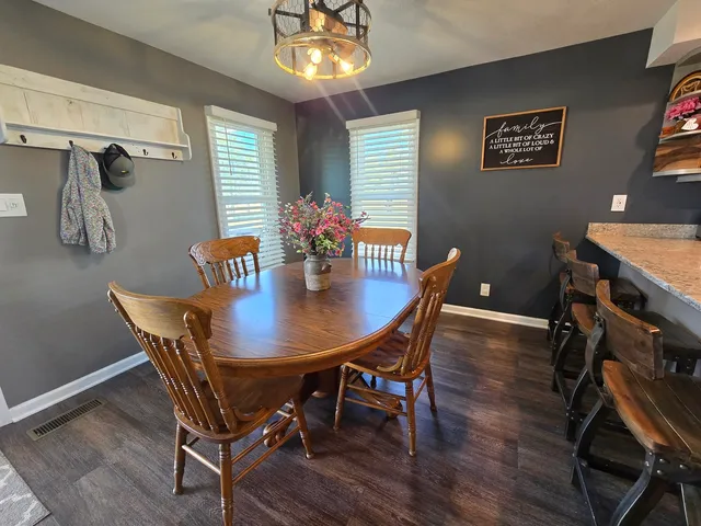 $297,000 | 523 East 2900 North Road, Clifton, IL 60927