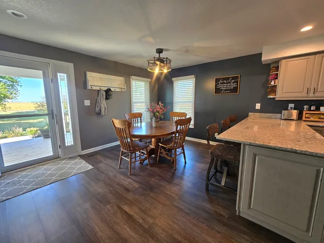 $297,000 | 523 East 2900 North Road, Clifton, IL 60927