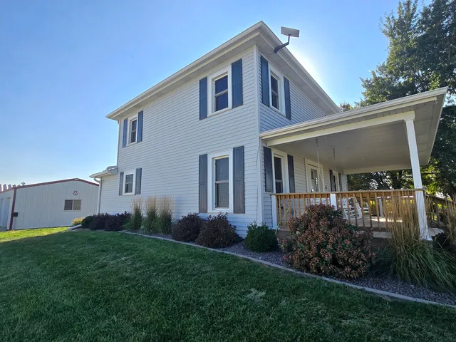 $297,000 | 523 East 2900 North Road, Clifton, IL 60927