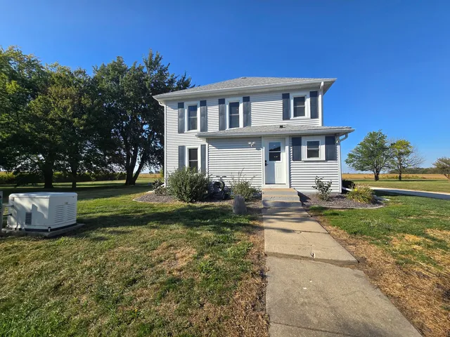 $297,000 | 523 East 2900 North Road, Clifton, IL 60927