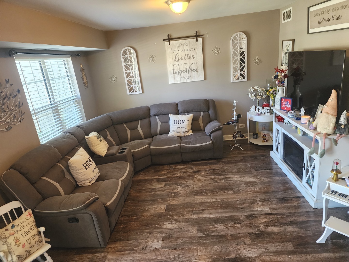 54 Sandhurst Road Mundelein, IL 60060 - Photo 5 of 22