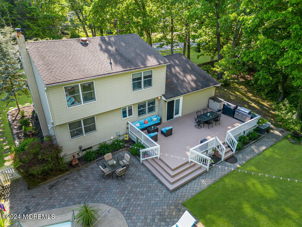 33 Butterfly Road Jackson, NJ 08527 - Photo 5 of 29 a front view of a house with garden