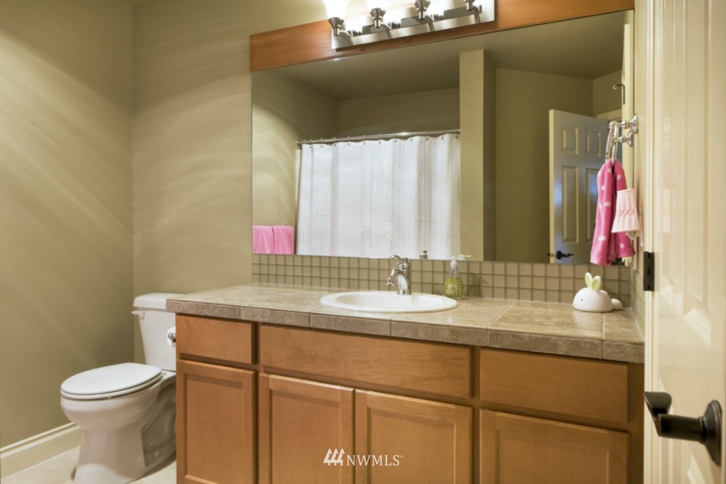 20265 86th Place Northeast Bothell, WA 98011 - Photo 16 of 21 Gallery Image 16