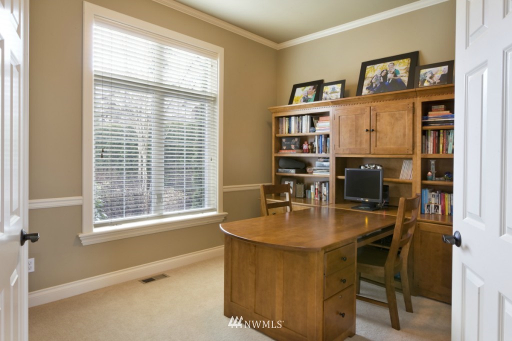 20265 86th Place Northeast Bothell, WA 98011 - Photo 3 of 21 Gallery Image 3