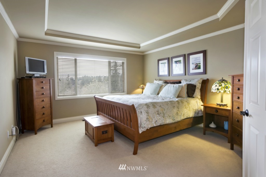 20265 86th Place Northeast Bothell, WA 98011 - Photo 10 of 21 Gallery Image 10