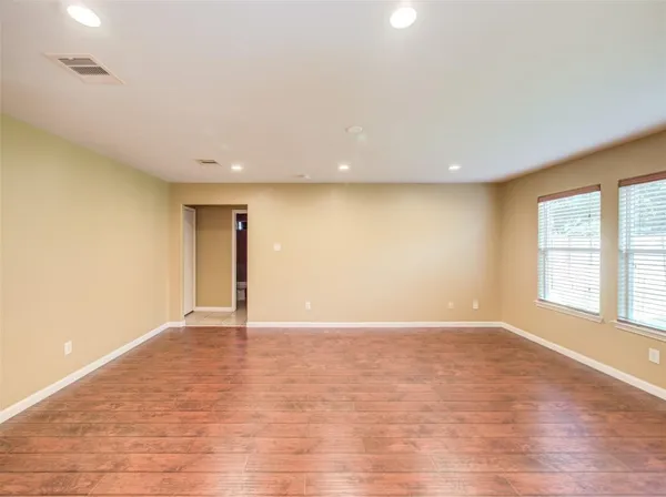 $2,600 | 13215 Sleepy Creek Meadows, Houston, TX 77083