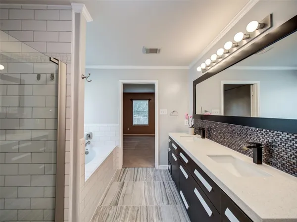$2,600 | 13215 Sleepy Creek Meadows, Houston, TX 77083