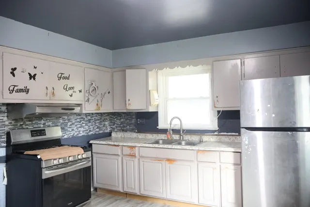 $224,900 | 8523 West Glendale Avenue, Milwaukee, WI 53225