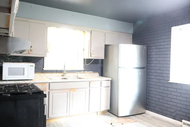 $224,900 | 8523 West Glendale Avenue, Milwaukee, WI 53225