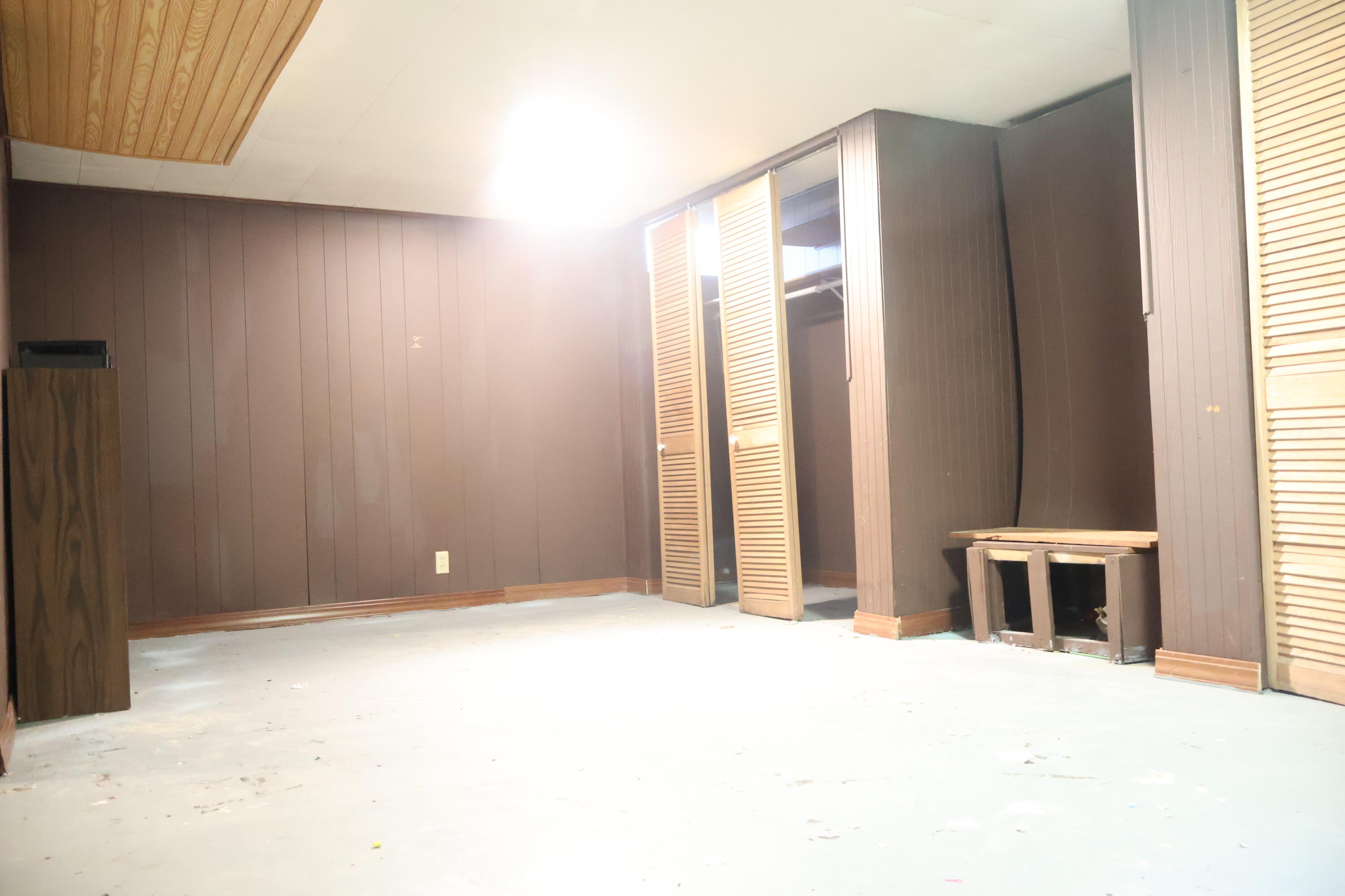 8523 West Glendale Avenue Milwaukee, WI 53225 - Photo 33 of 38 IMG_1828