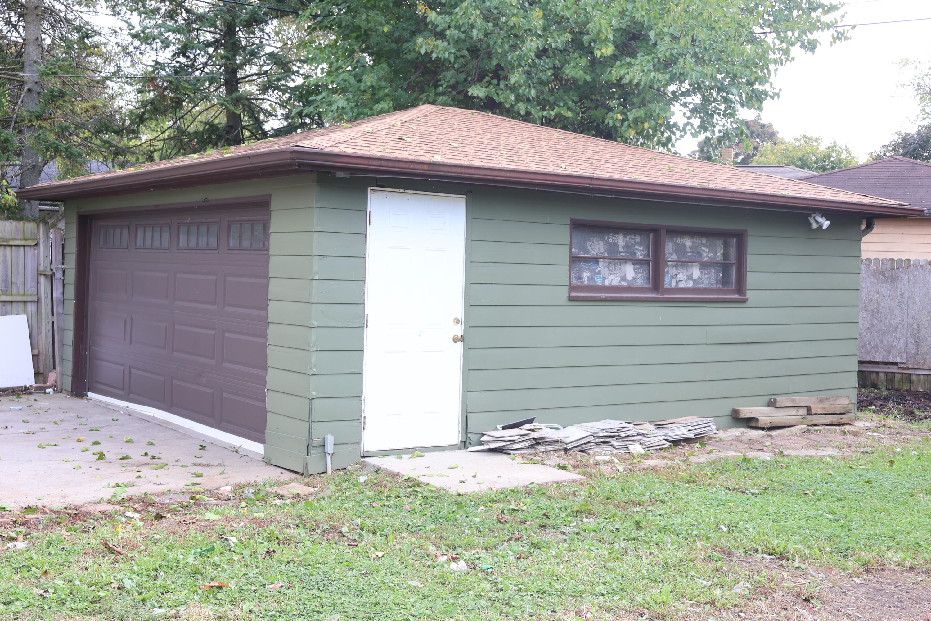 8523 West Glendale Avenue Milwaukee, WI 53225 - Photo 37 of 38 IMG_1782