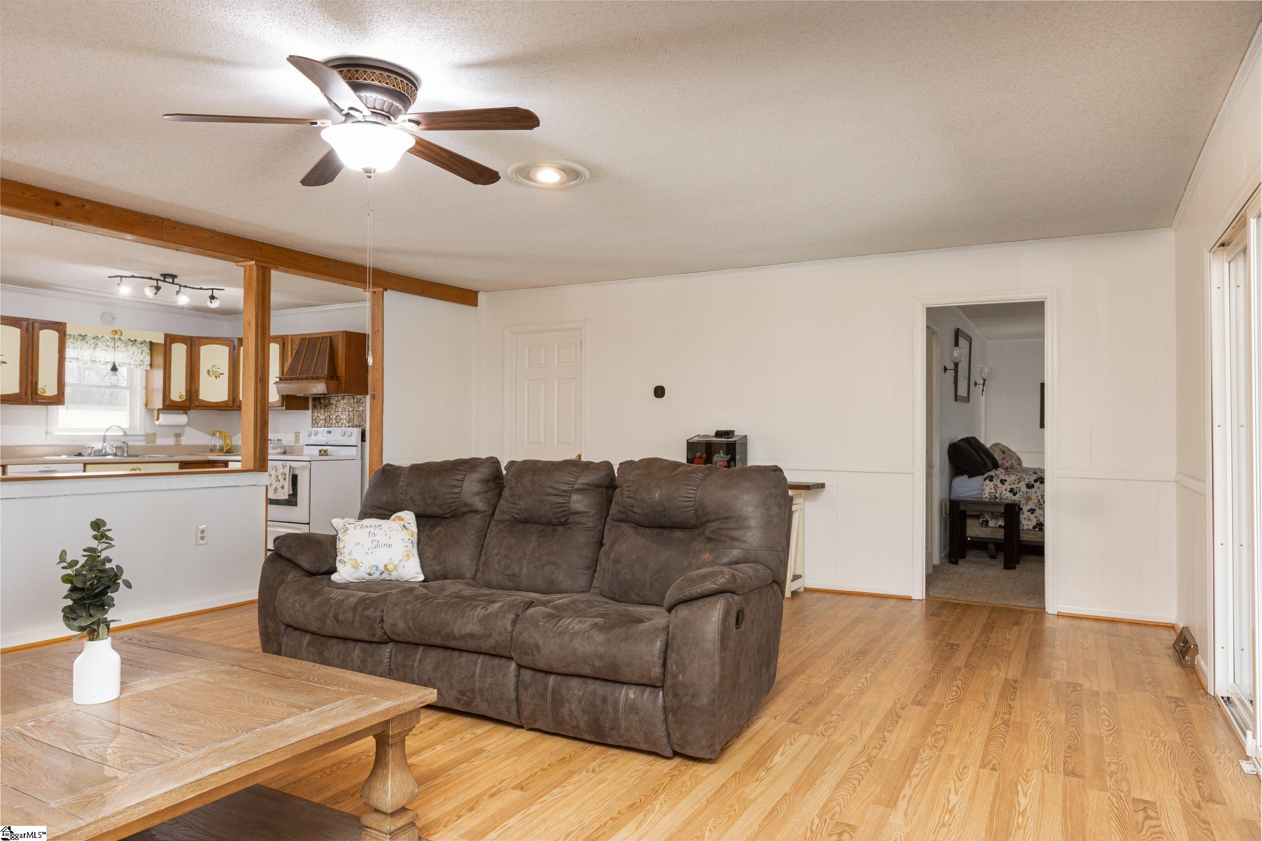 421 Johnson Road Honea Path, SC 29654 - Photo 6 of 36