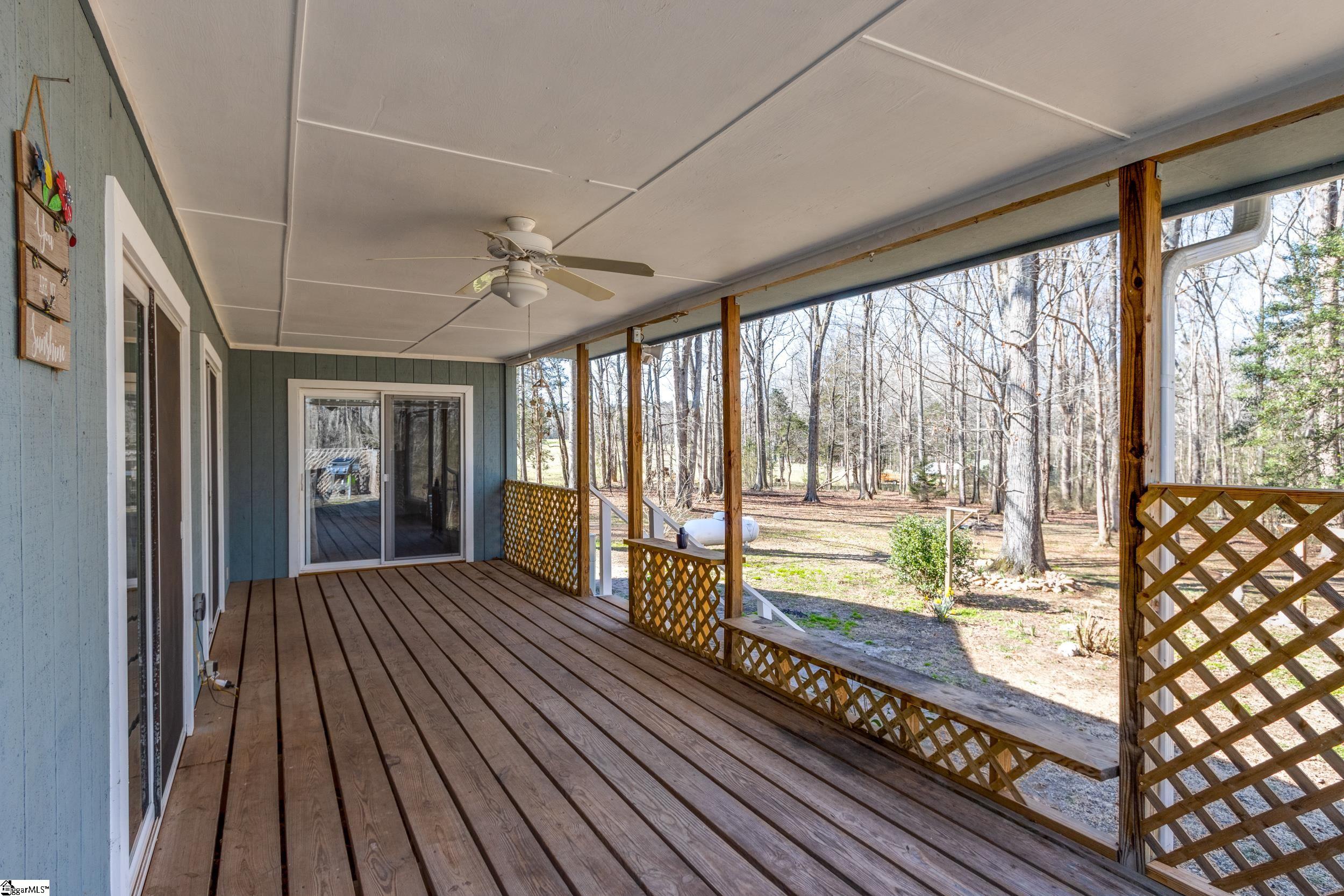 421 Johnson Road Honea Path, SC 29654 - Photo 8 of 36