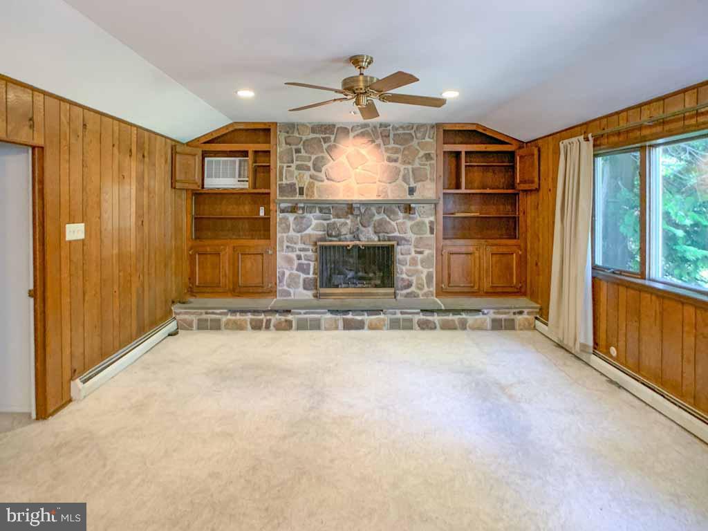 924 Davisville Road Warminster, PA 18974 - Photo 16 of 54 Gallery Image 16