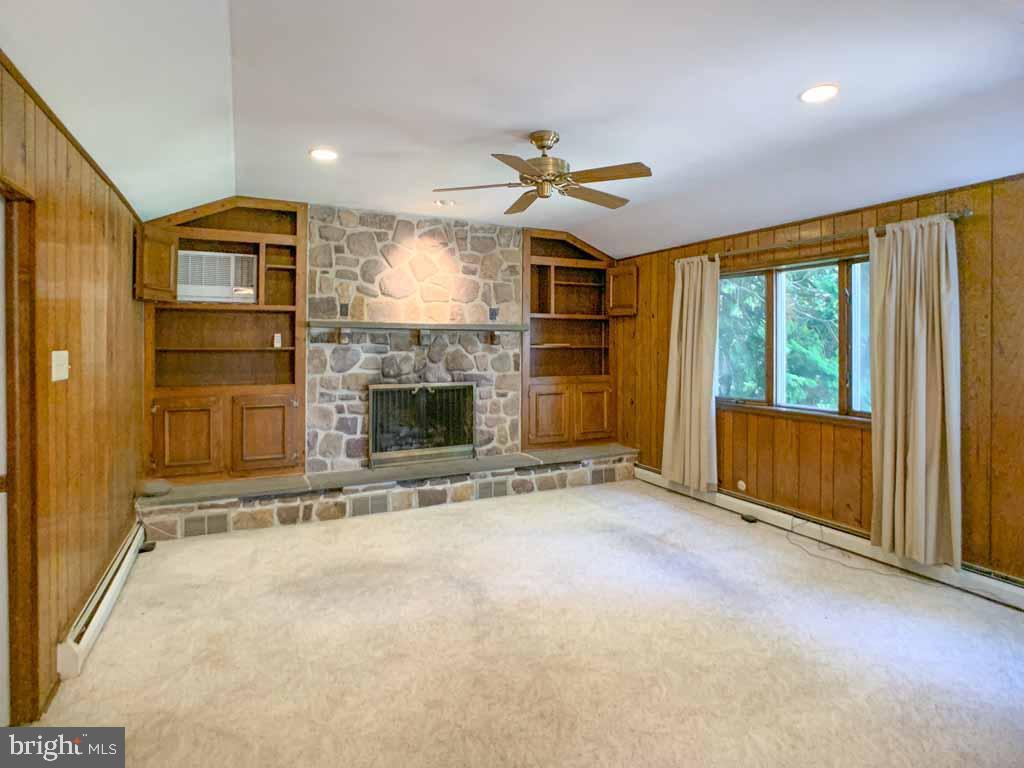 924 Davisville Road Warminster, PA 18974 - Photo 17 of 54 Gallery Image 17