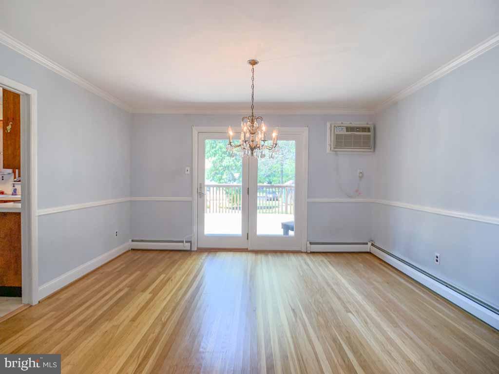 924 Davisville Road Warminster, PA 18974 - Photo 9 of 54 Dining Room