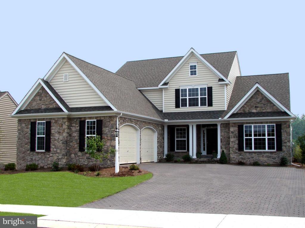 130 Heritage Road, Unit 19 Lancaster, PA 17602 - Photo 1 of 6 Gallery Image 1