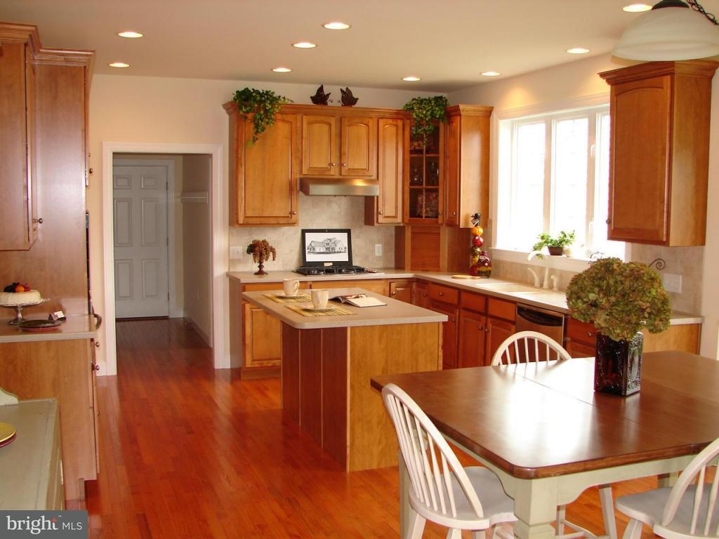 130 Heritage Road, Unit 19 Lancaster, PA 17602 - Photo 2 of 6 Gallery Image 2