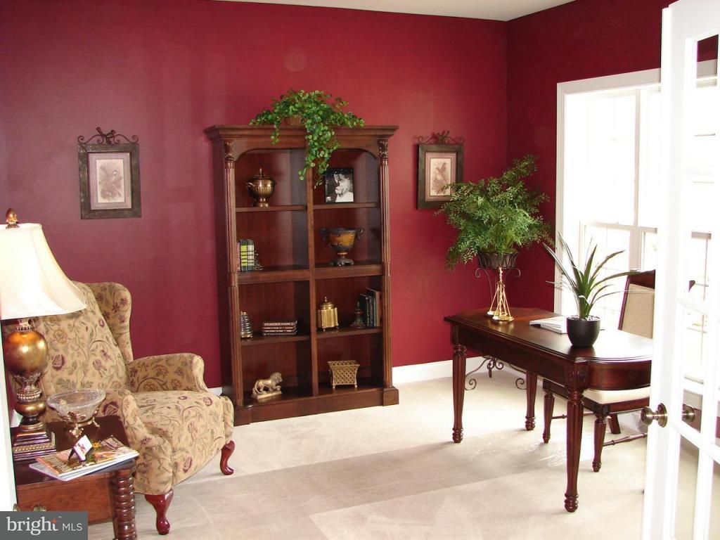 130 Heritage Road, Unit 19 Lancaster, PA 17602 - Photo 4 of 6 Gallery Image 4