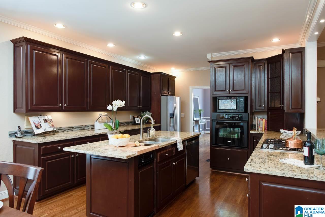 168 Windsor Lane Pelham, AL 35124 - Photo 4 of 50