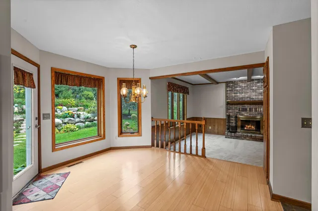 $559,900 | 2360 Apache Court, Mendota Heights, MN 55120