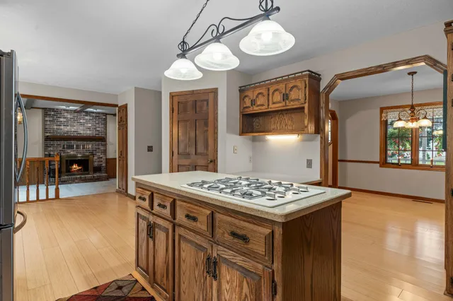 $559,900 | 2360 Apache Court, Mendota Heights, MN 55120