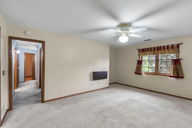 $559,900 | 2360 Apache Court, Mendota Heights, MN 55120