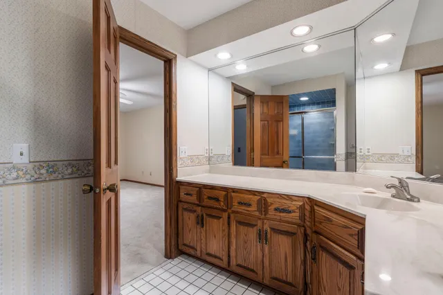 $559,900 | 2360 Apache Court, Mendota Heights, MN 55120