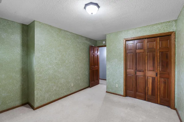 $559,900 | 2360 Apache Court, Mendota Heights, MN 55120