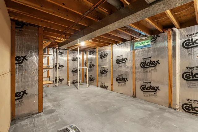 $559,900 | 2360 Apache Court, Mendota Heights, MN 55120