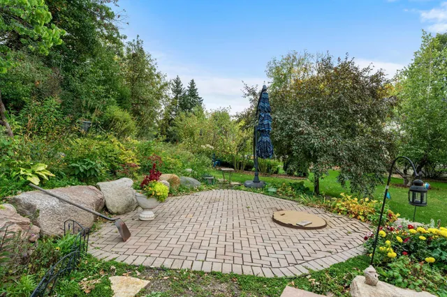 $559,900 | 2360 Apache Court, Mendota Heights, MN 55120