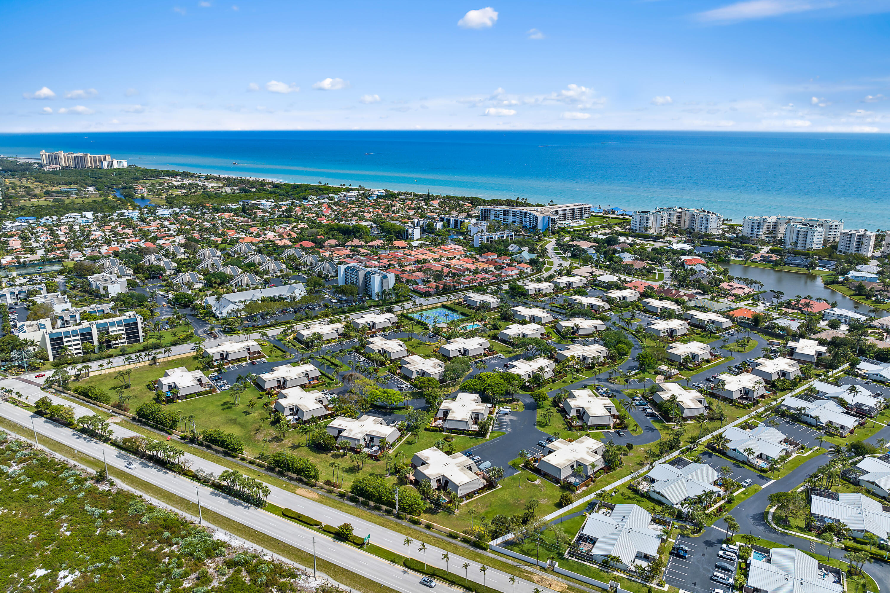 1420 Ocean Way, Unit 18B Jupiter, FL 33477 - Photo 17 of 18 015-1420OceanWayCommunityPhotos-Jupiter-