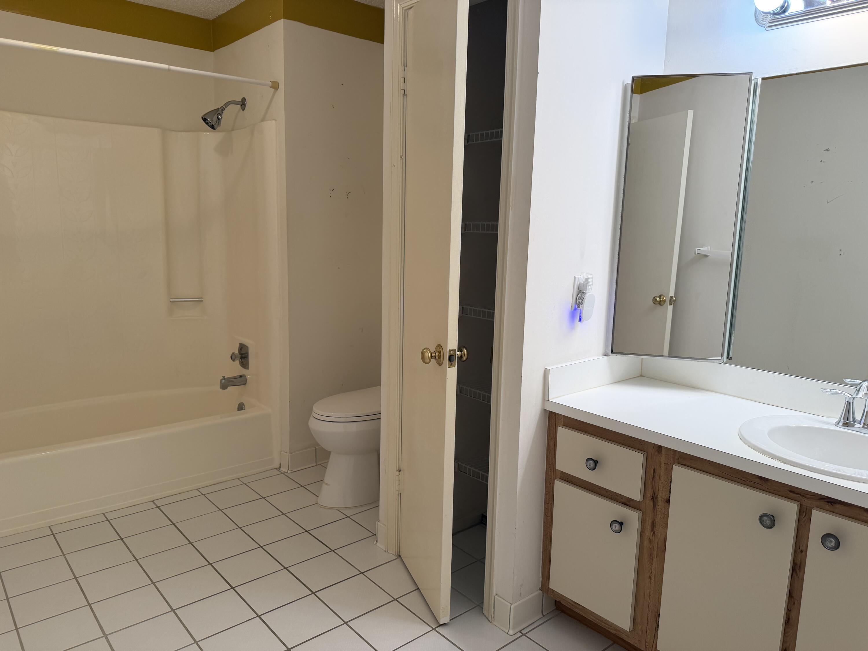 1420 Ocean Way, Unit 18B Jupiter, FL 33477 - Photo 9 of 18 IMG_4005