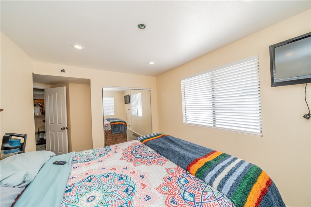 9980 Johnson Phelan, CA 92371 - Photo 16 of 54