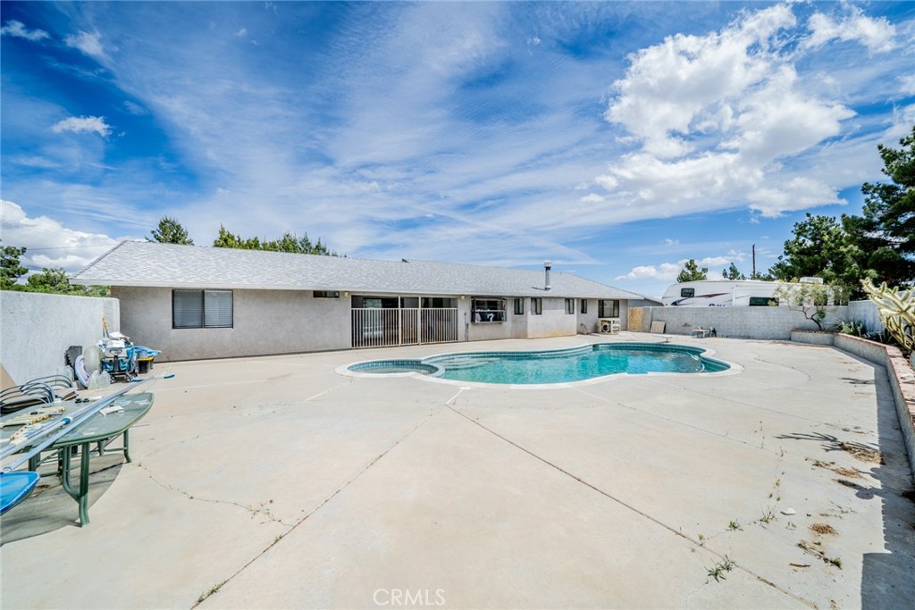 9980 Johnson Phelan, CA 92371 - Photo 5 of 54