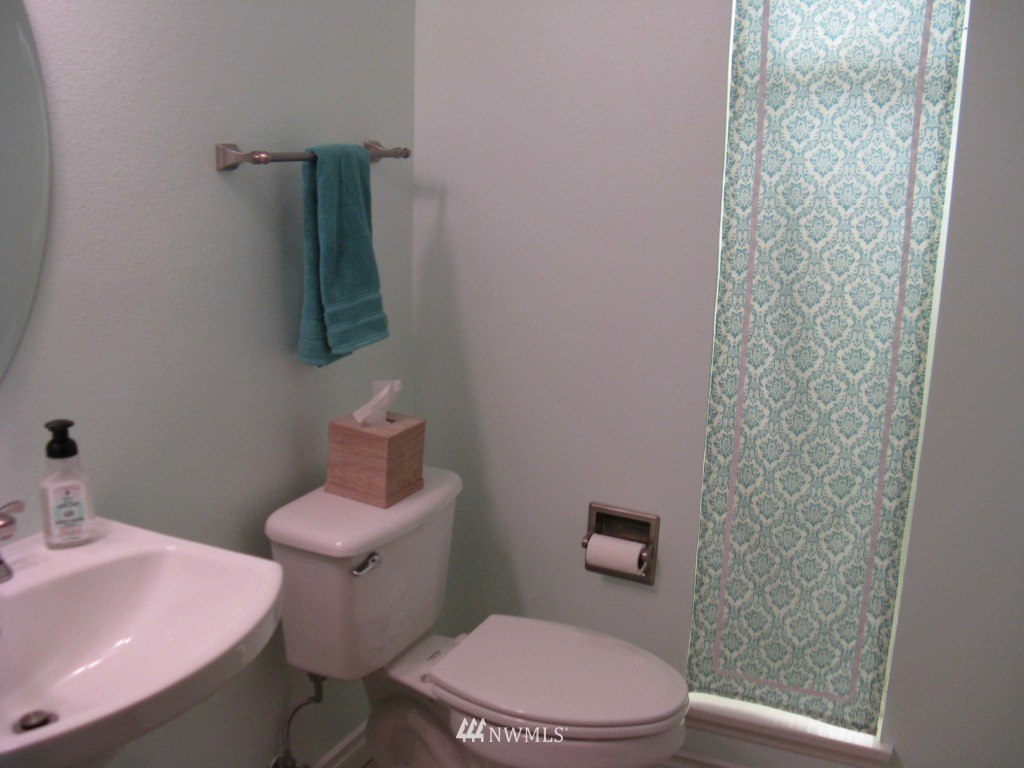 9020 Ridgeview Circle West University Place, WA 98466 - Photo 22 of 25 Gallery Image 22