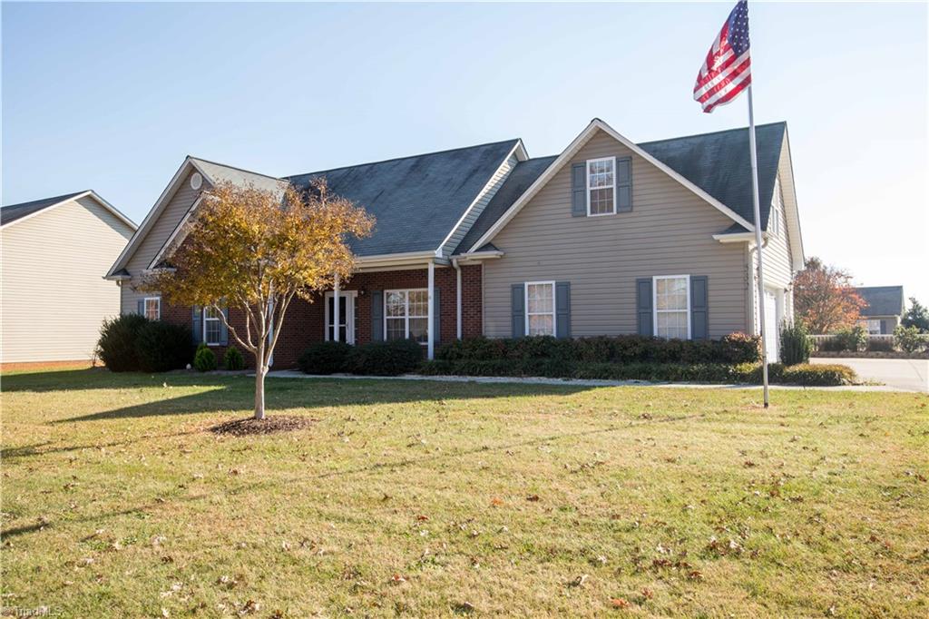 532 Spainhour Road King, NC 27021 - Photo 4 of 36 Gallery Image 4