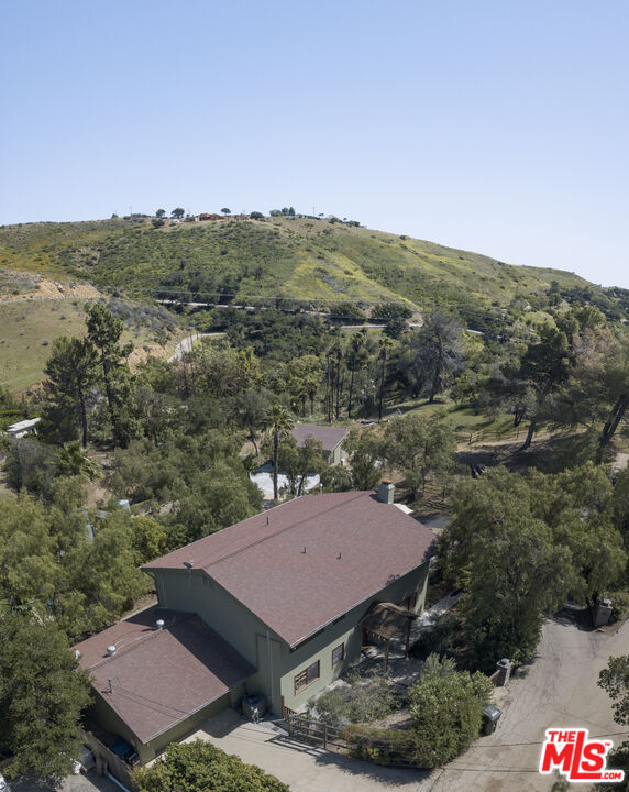 33208 Decker School Road Malibu, CA 90265 - Photo 46 of 51